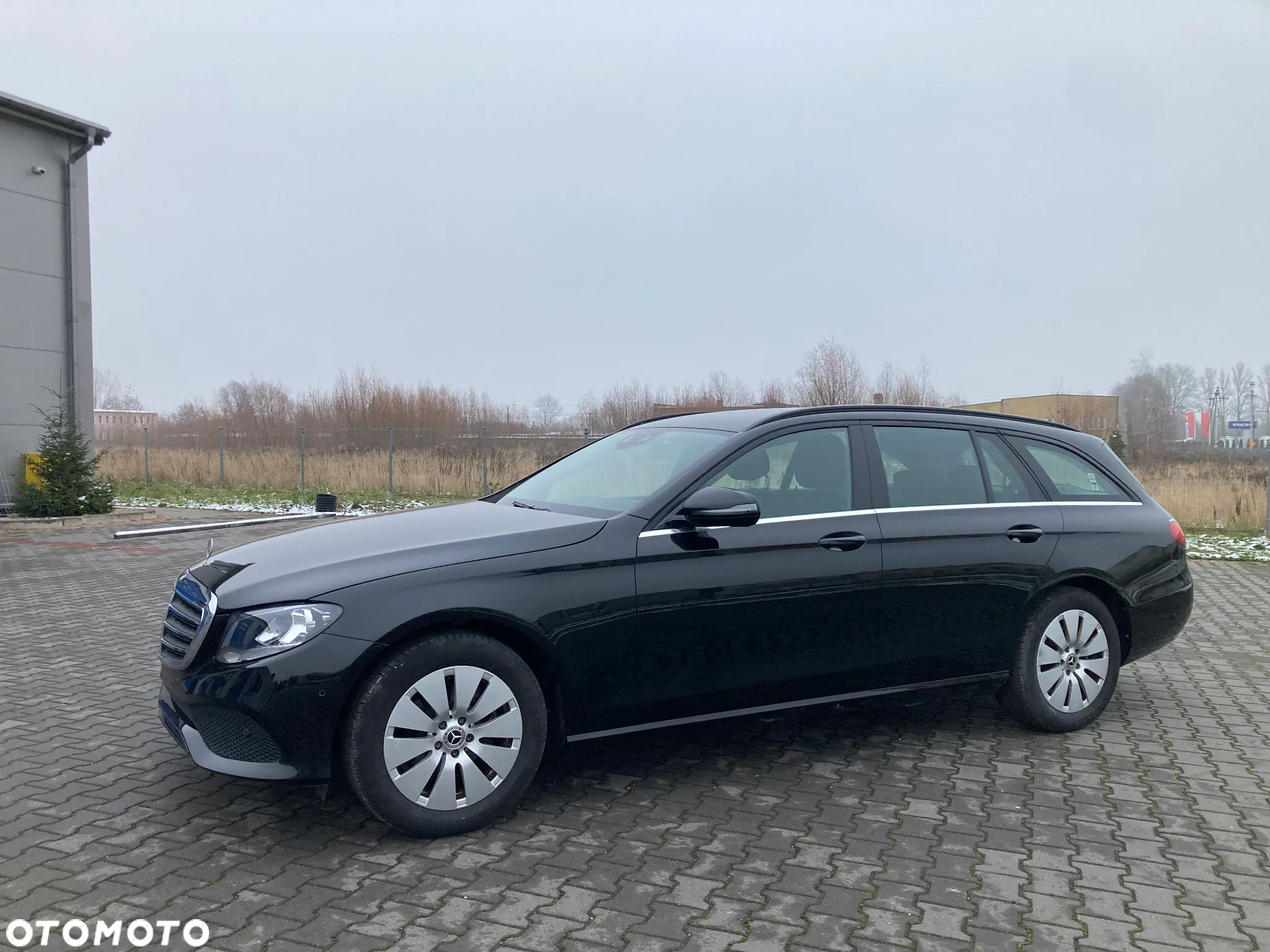 Mercedes-Benz Klasa E 200 T 9G-TRONIC Avantgarde - 4