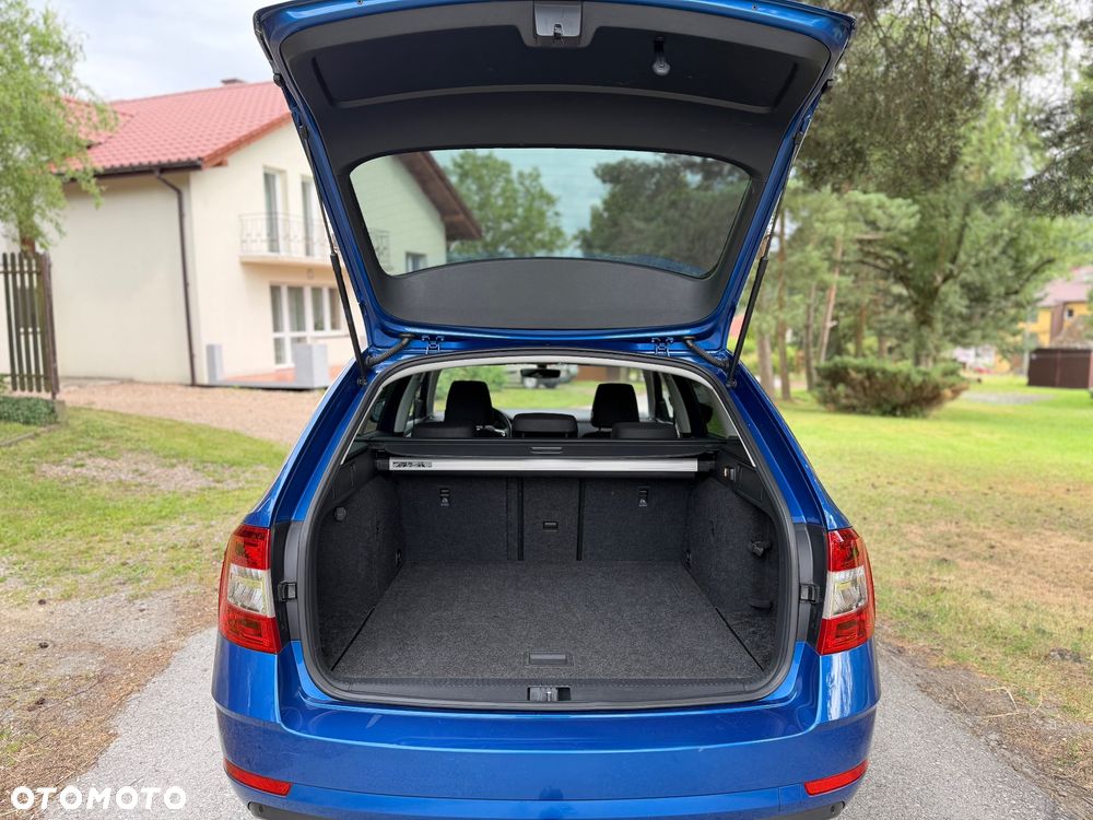 Skoda Octavia 1.6 TDI DSG Style - 32