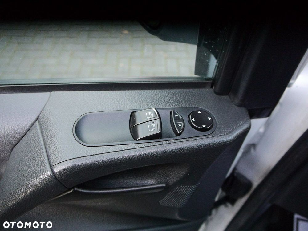 Mercedes-Benz Vito Lang CREW - 32