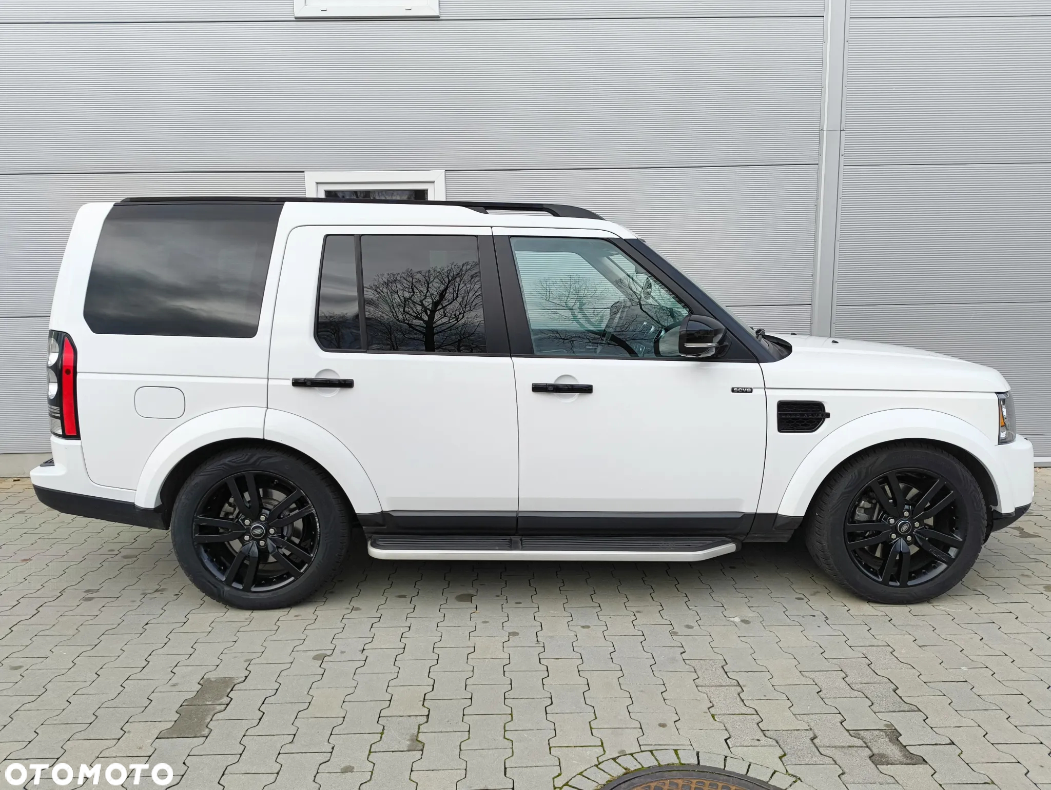 Land Rover Discovery IV 3.0 V6 SC HSE - 6