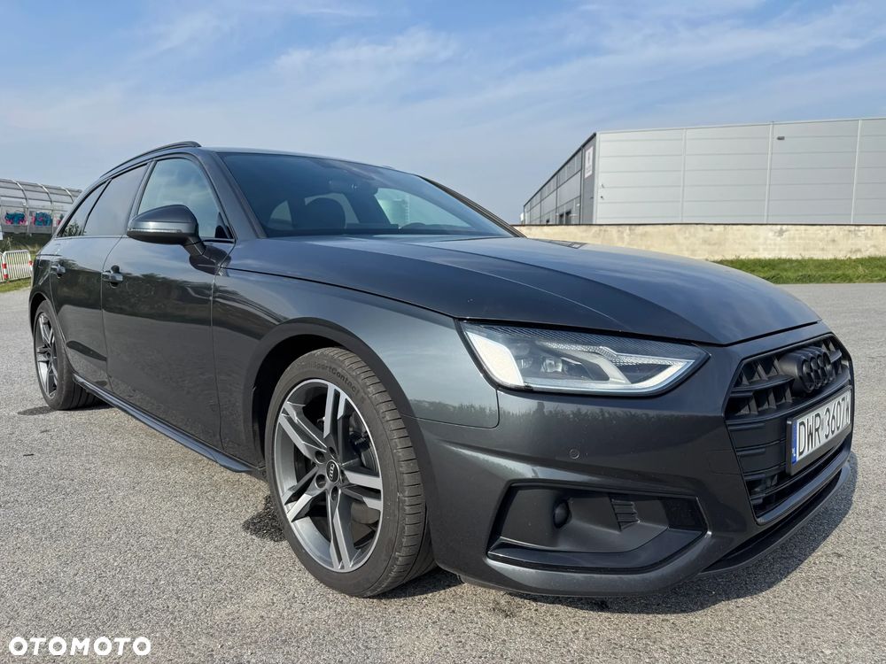 Audi A4 Avant 2023 photo 3