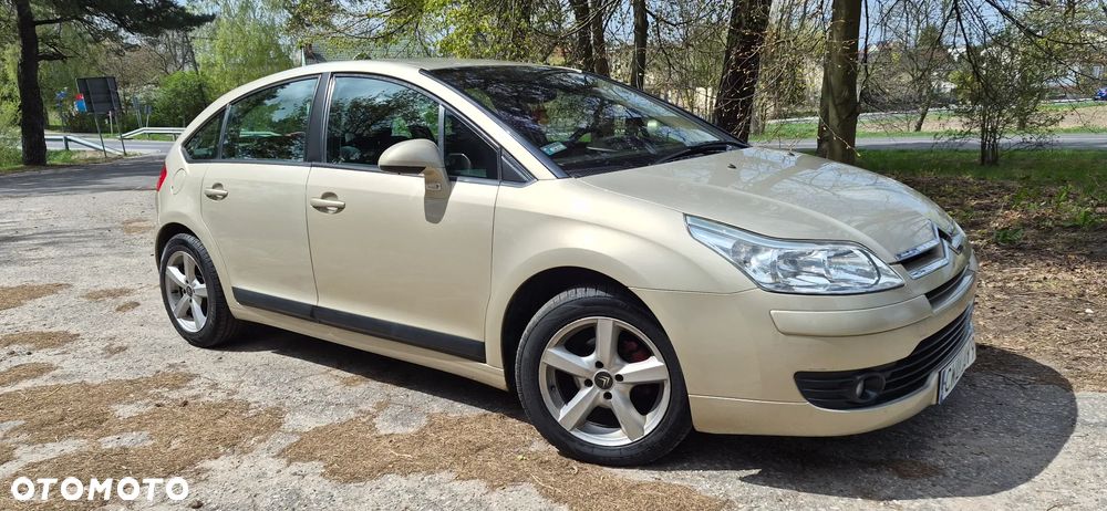 Citroën C4 1.6 16V Style - 12