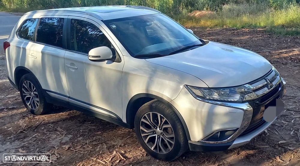 Mitsubishi Outlander 2.2 DI-D Intense - 2