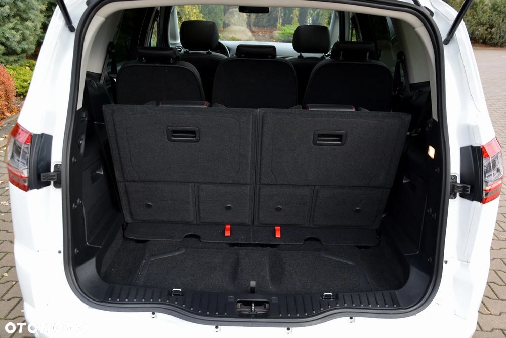 Ford S-Max 2.0 TDCi DPF Titanium X - 39