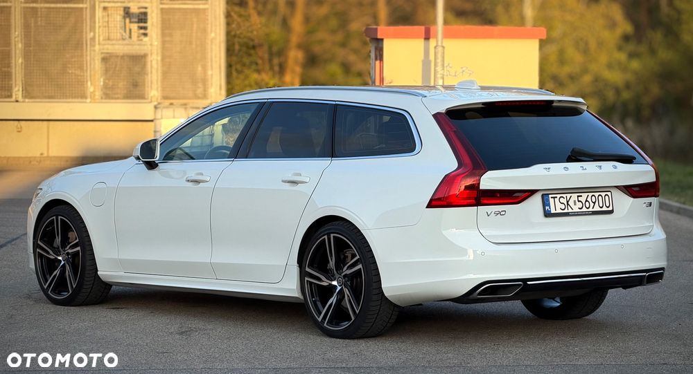 Volvo V90 T8 Twin Engine AWD Momentum - 2