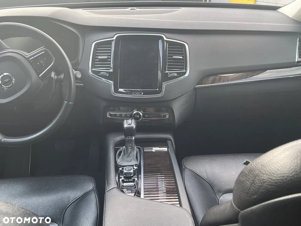 Volvo XC 90 T6 AWD Geartronic Momentum - 11