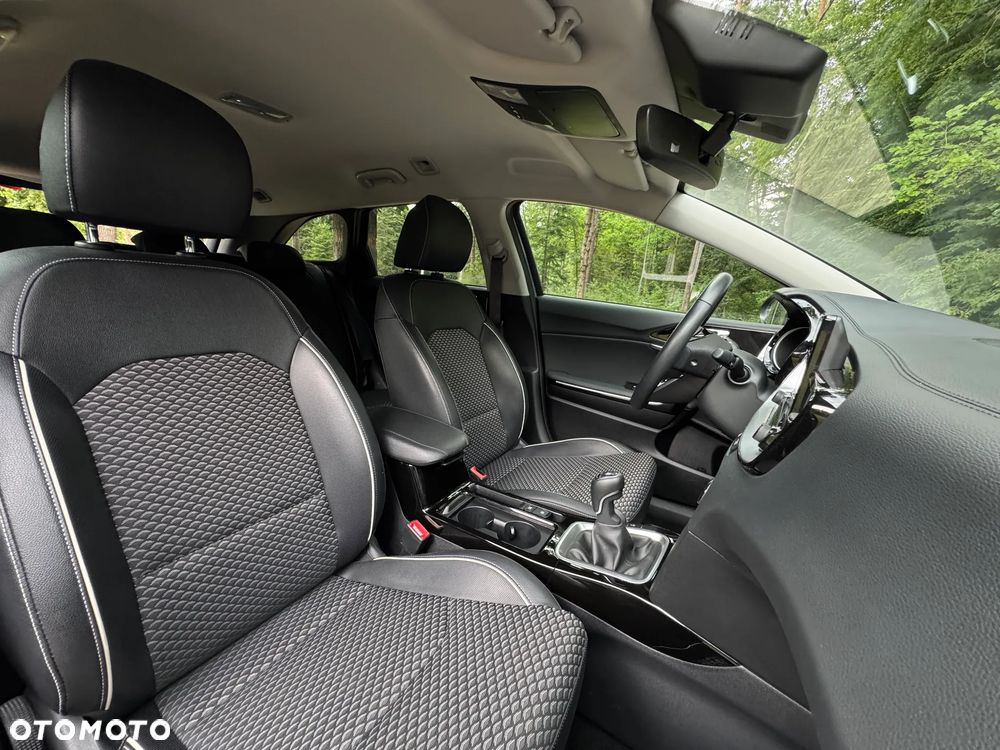 Kia Ceed 1.5 T-GDI L - 36