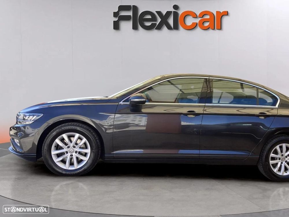 VW Passat 1.6 TDI Business DSG - 4