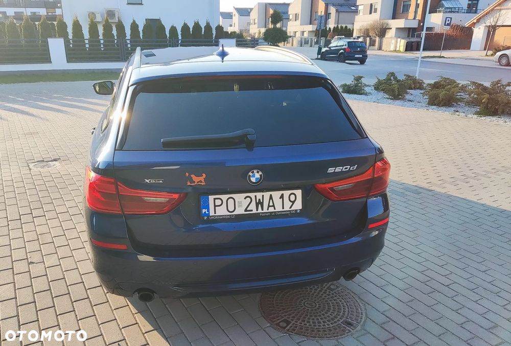 BMW Seria 5 520d xDrive Sport Line sport - 4