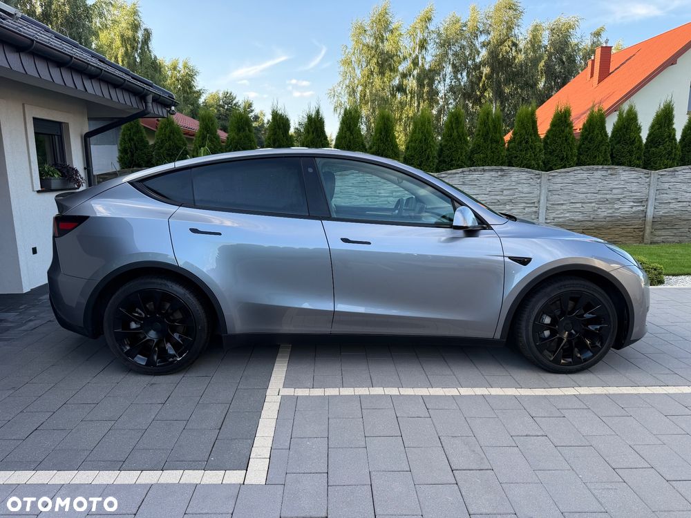 Tesla Model Y Standard - 3