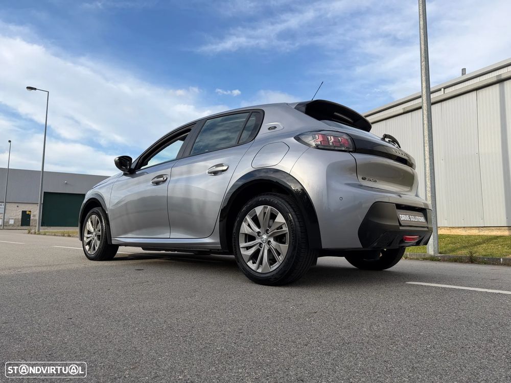 Peugeot e-208 Active Pack - 11
