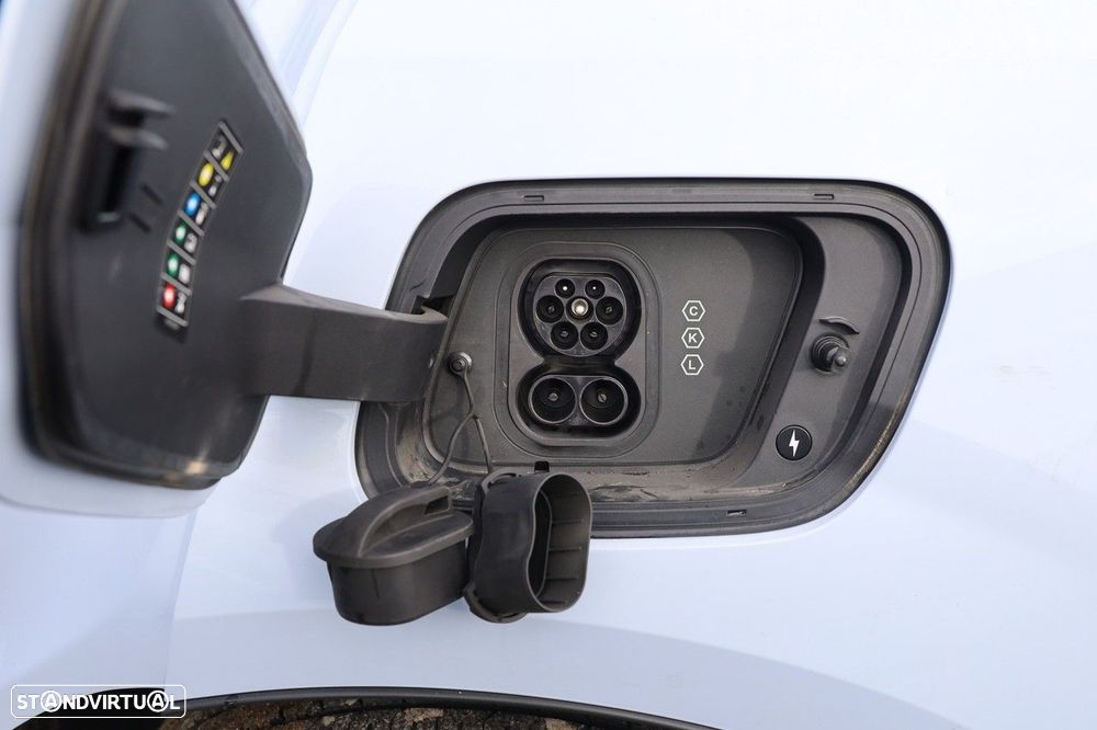 Volvo EX30 69 kWh Single Motor Extended Range Ultra - 4