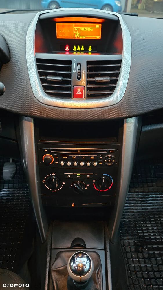 Peugeot 207 1.6 HDi 16V Trendy - 8