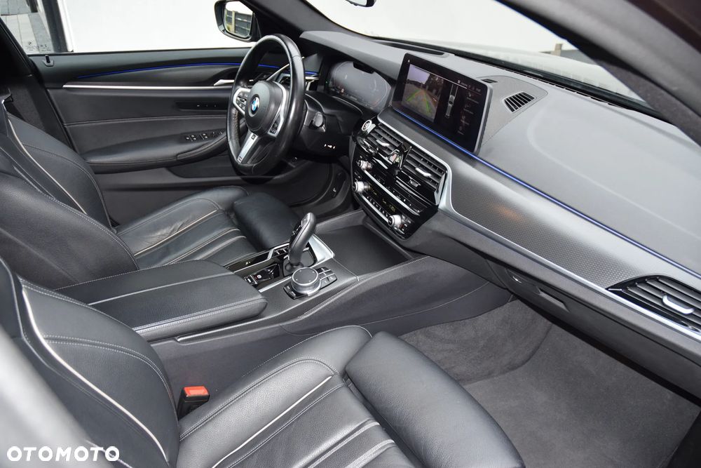 BMW Seria 5 518d mHEV M Sport sport - 32