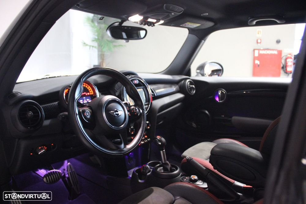 MINI 3 Portas John Cooper Works Auto Desportiva - 21