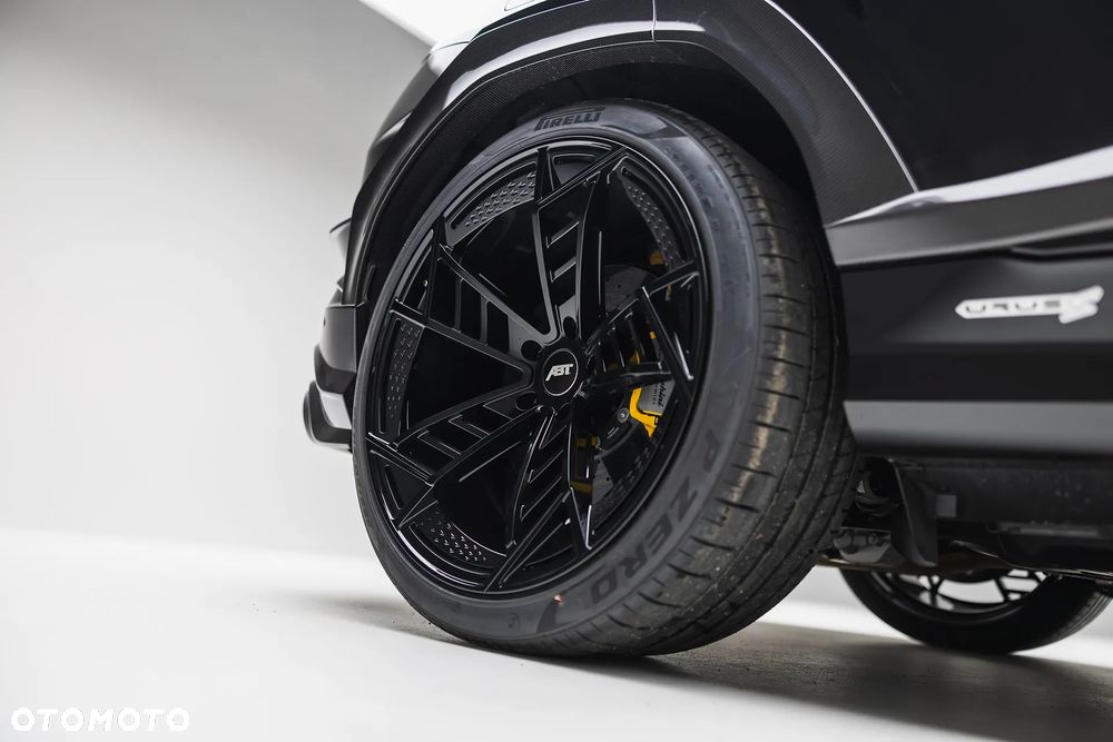 Lamborghini Urus - 12