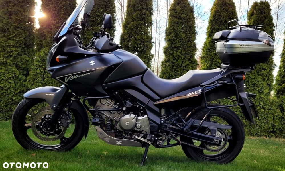 Suzuki V-STROM - 1