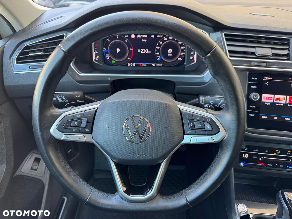 Volkswagen Tiguan 2.0 TDI SCR 4Mot Elegance DSG - 23