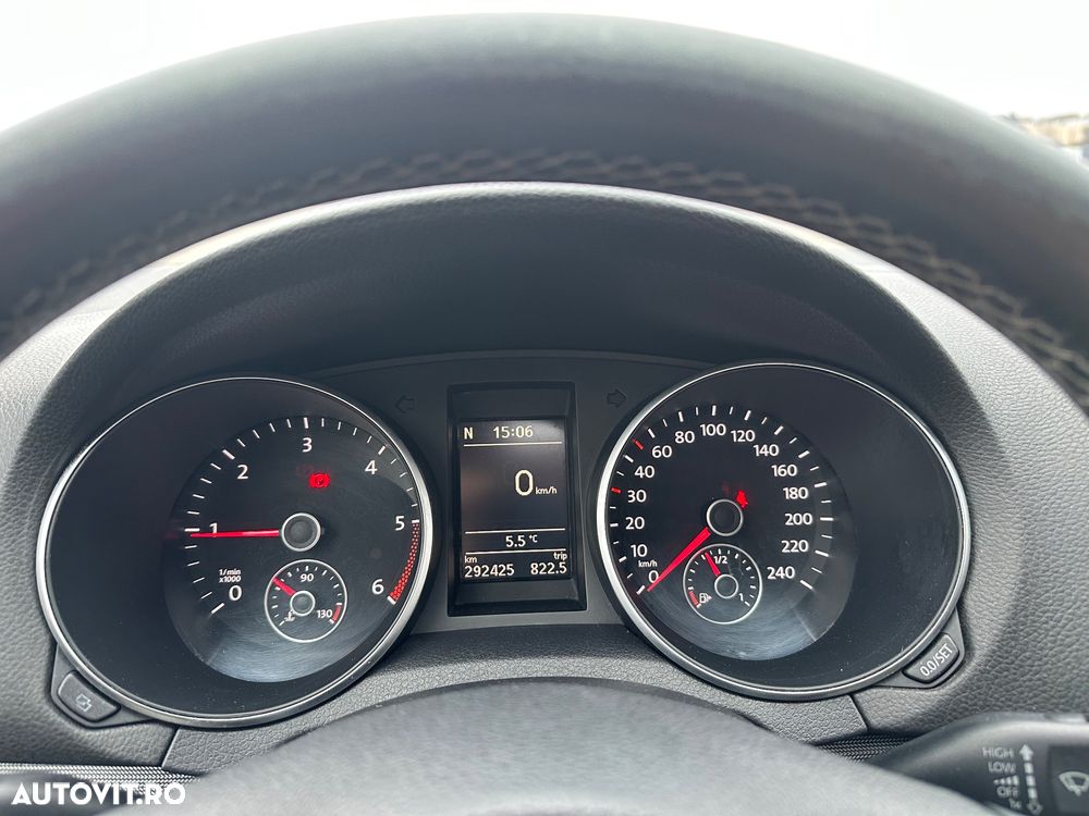 Volkswagen Golf 2.0 TDI DPF Style - 14