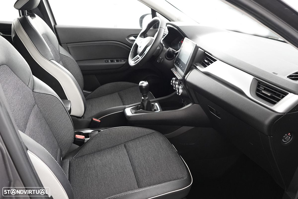 Renault Captur 1.0 TCe Techno Bi-Fuel - 23