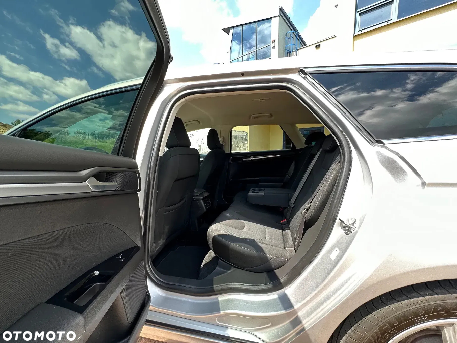 Ford Mondeo 2.0 EcoBoost Titanium - 27