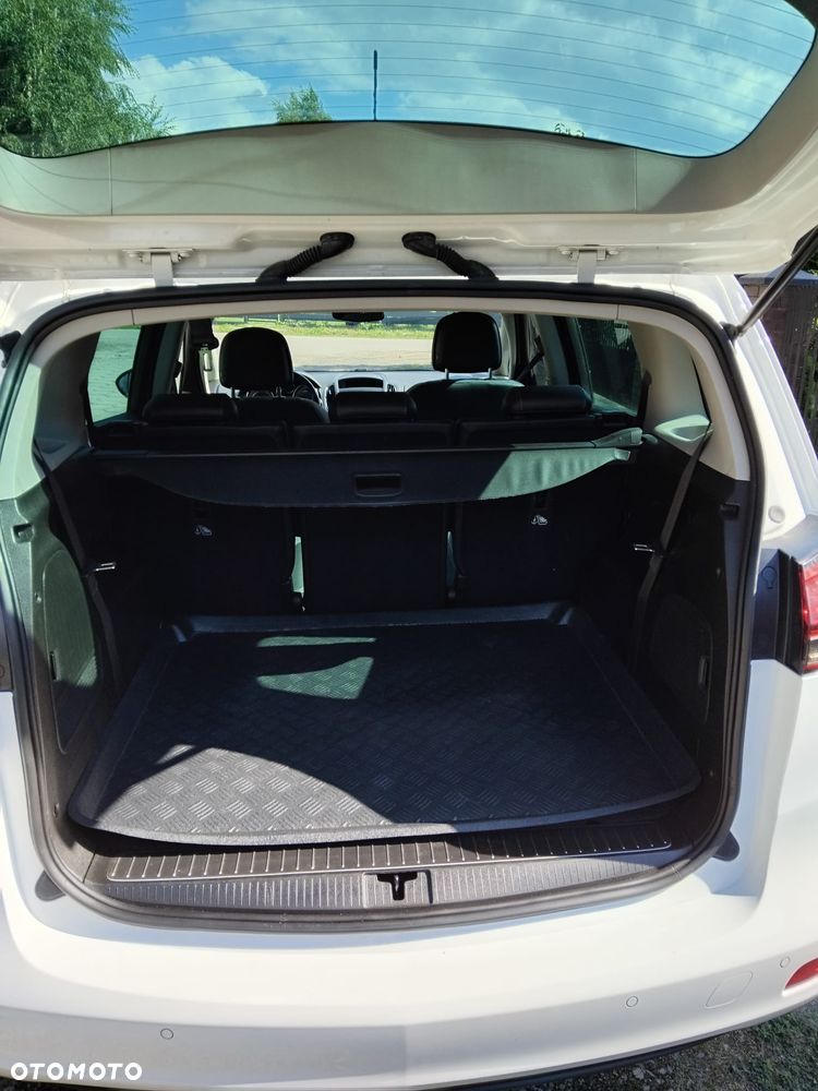 Opel Zafira - 9