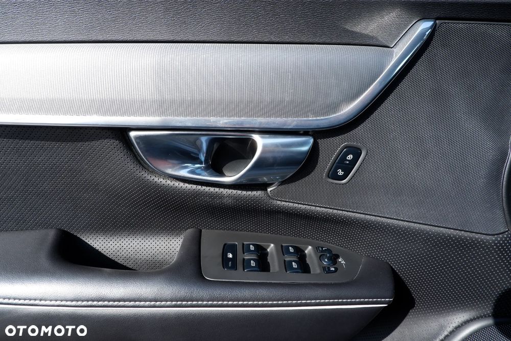 Volvo V90 T5 Geartronic R Design - 22