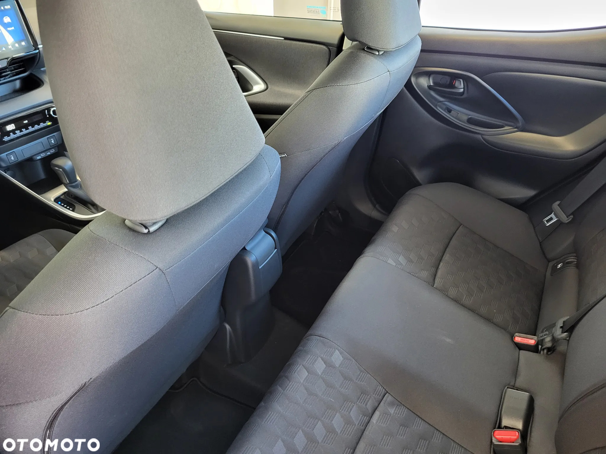 Mazda 2 Hybrid - 11