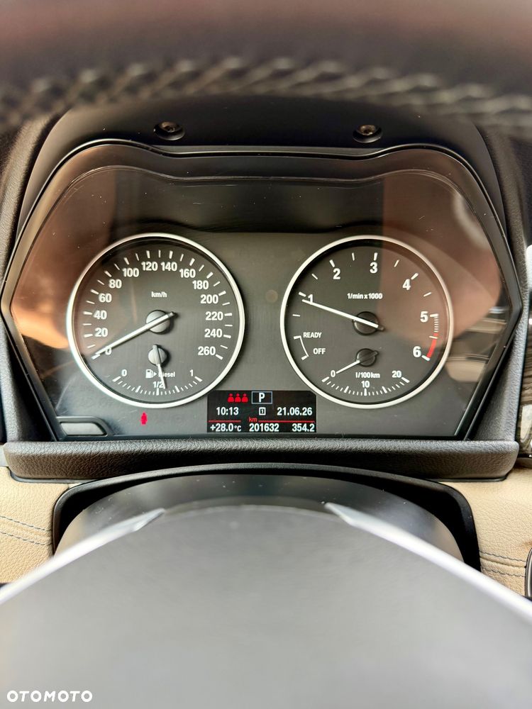 BMW Seria 2 218d Luxury Line - 9