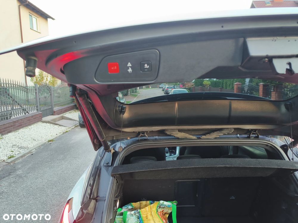 Peugeot 3008 1.6 PureTech HYbrid4 GT Line S&S EAT8 - 19