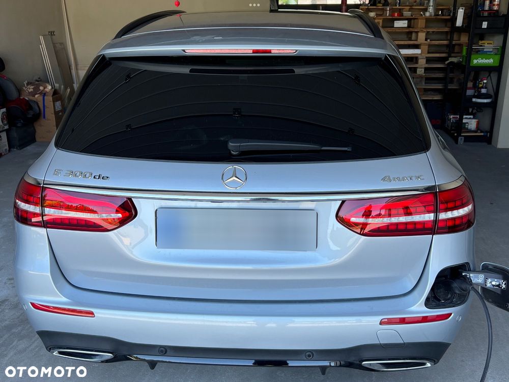 Mercedes-Benz Klasa E 300 de 4Matic 9G-TRONIC AMG Line - 3