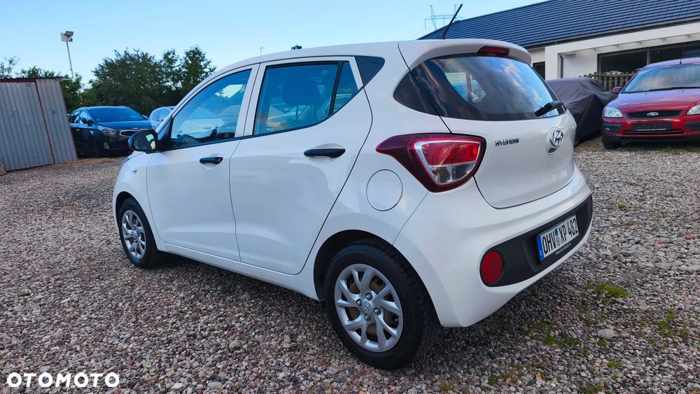Hyundai i10 - 11
