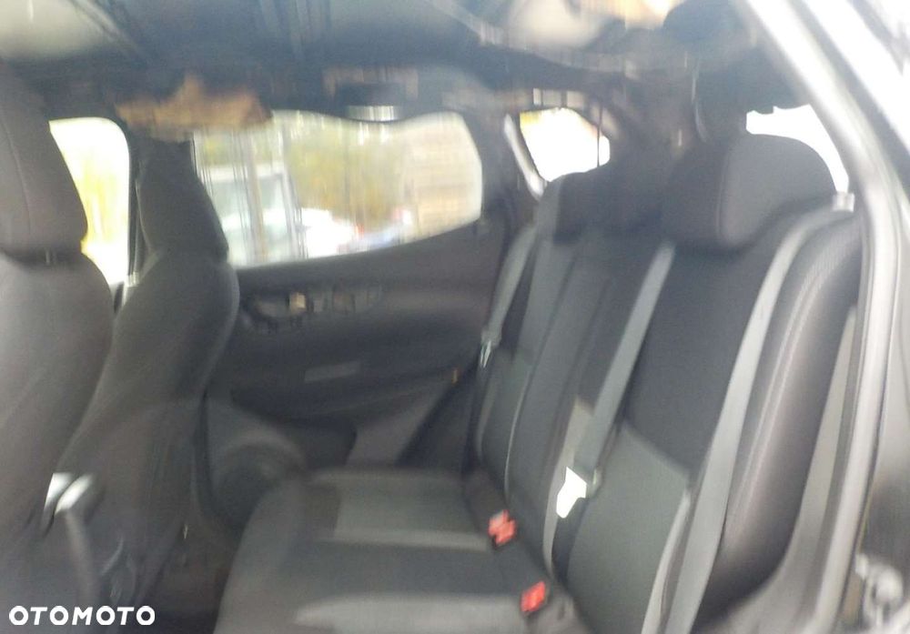 Nissan Qashqai - 24