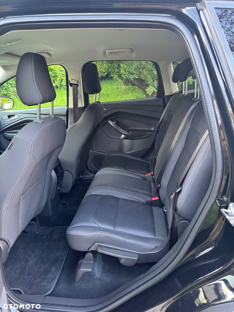 Ford Kuga 1.5 EcoBoost 2x4 Titanium - 40