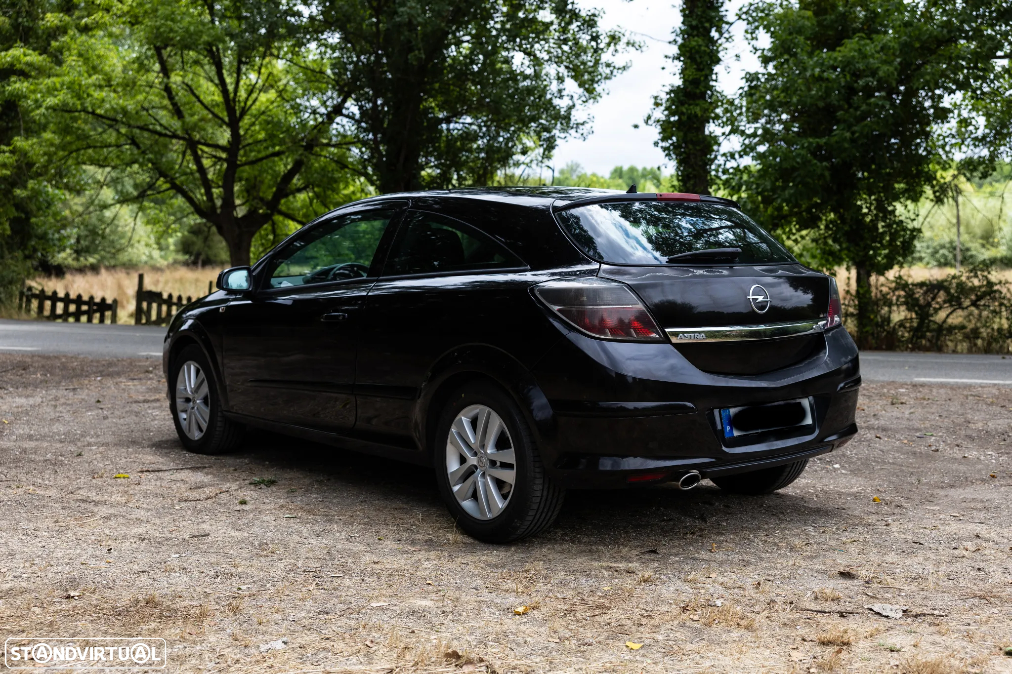 Opel Astra GTC 1.7 CDTi - 3