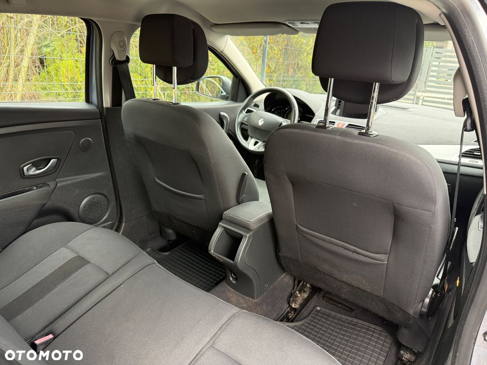 Renault Megane 1.6 16V Privilege - 15