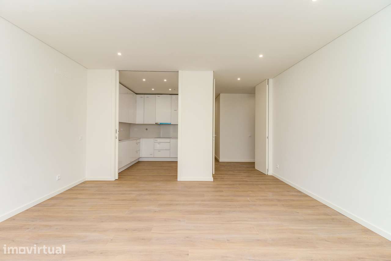 CONSTRUÇÃO NOVA - LUXUOSO APARTAMENTO T2 COM TERRAÇO NO EMPREENDIMENTO - Grande imagem: 4/43