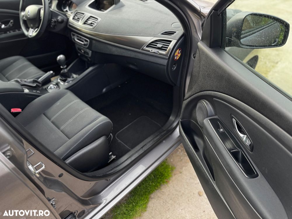 Renault Megane dCi 95 FAP Paris Business - 19