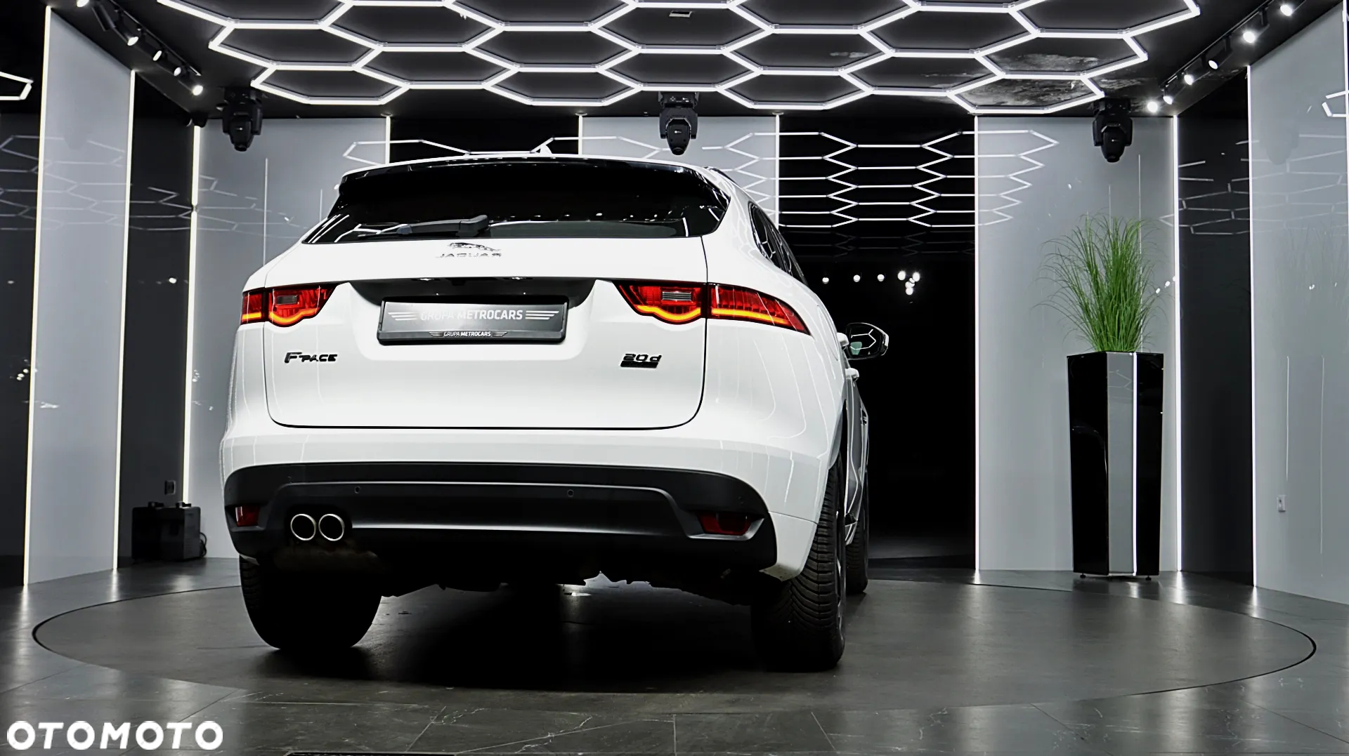 Jaguar F-Pace 20d AWD R-Sport - 9
