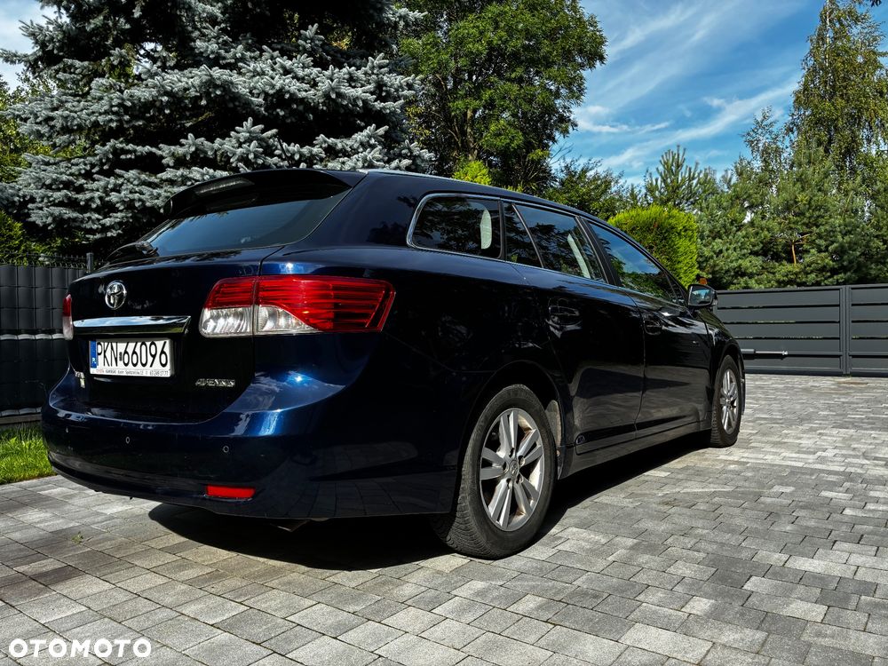 Toyota Avensis 2.0 D-4D Luna - 13