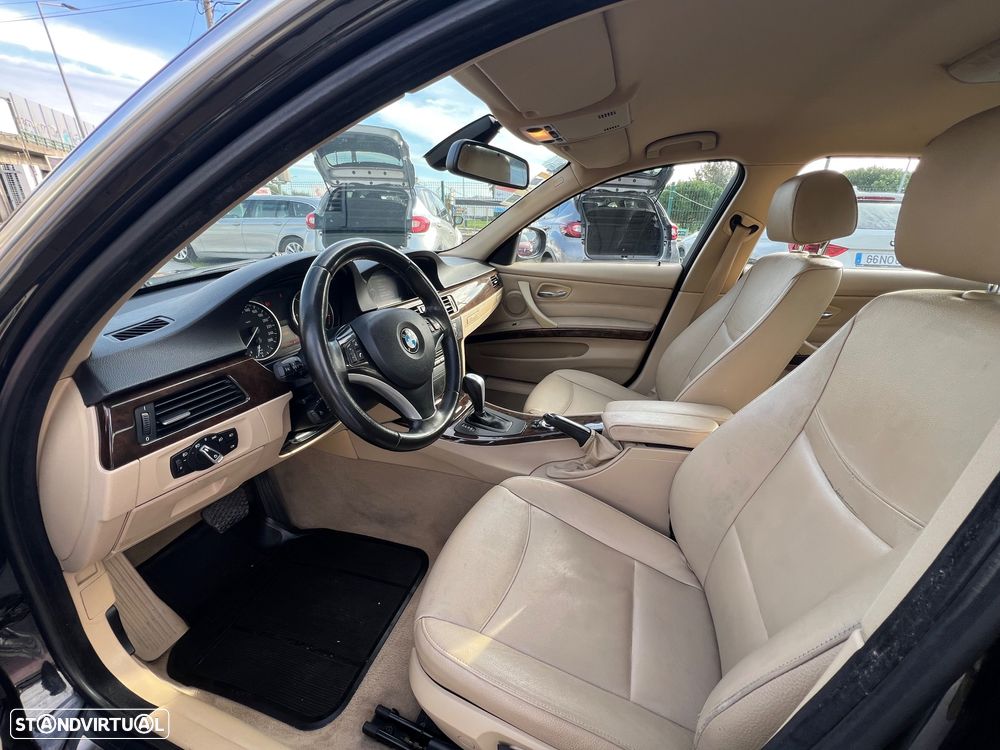 BMW 320 d Navigation Auto - 12