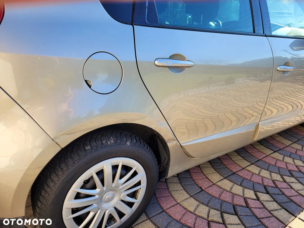 Renault Scenic - 8