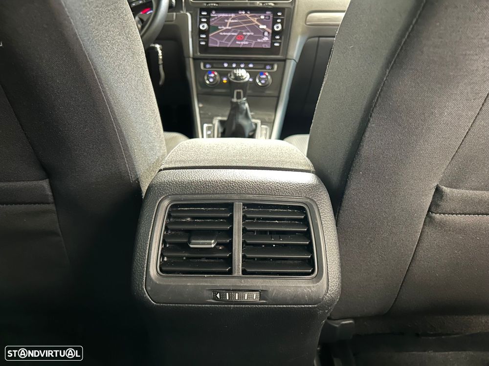 VW Golf Variant 1.6 TDi Confortline - 40