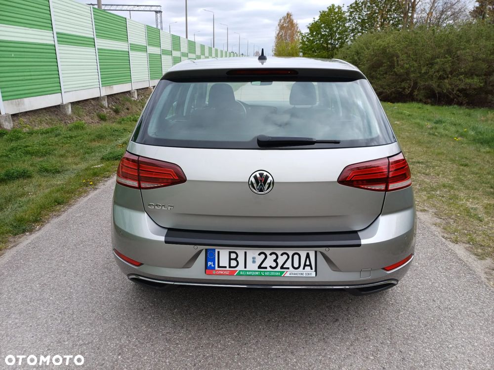 Volkswagen Golf - 4