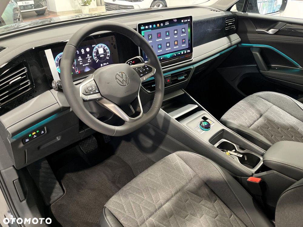 Volkswagen Tiguan - 10