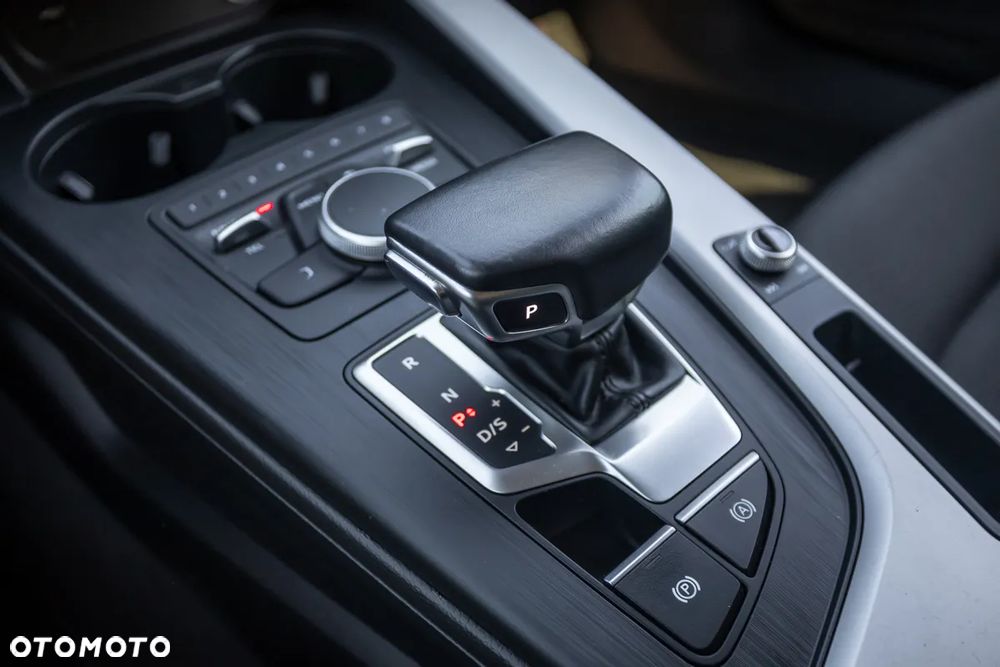 Audi A4 Avant 35 TDI S tronic - 25