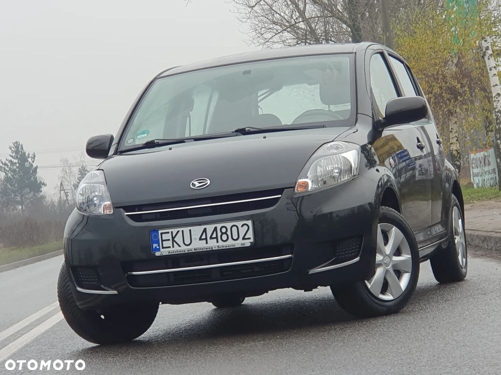 Daihatsu Sirion - 21