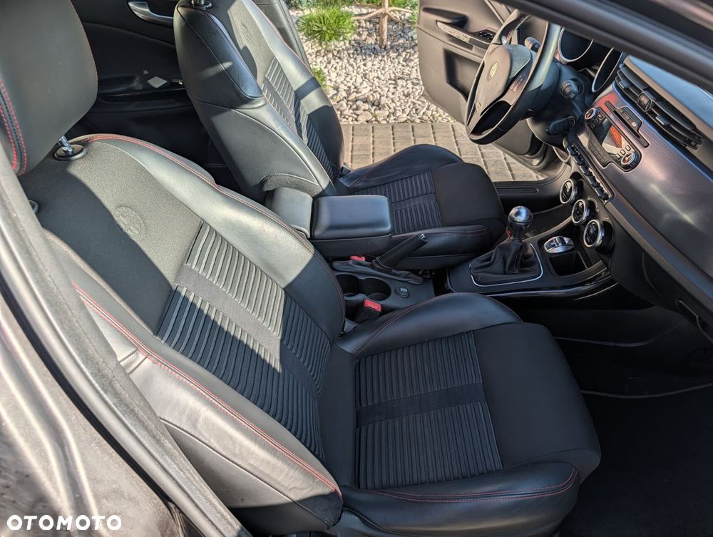 Alfa Romeo Giulietta 1.4 TB MultiAir Distinctive - 6