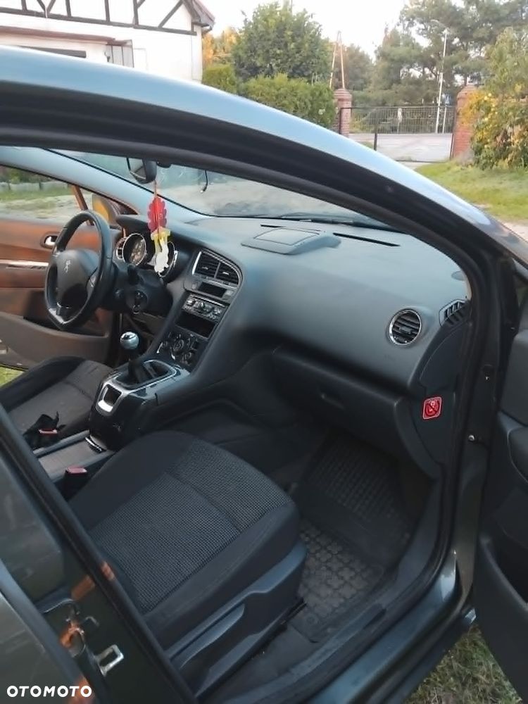 Peugeot 5008 1.6 Premium - 15