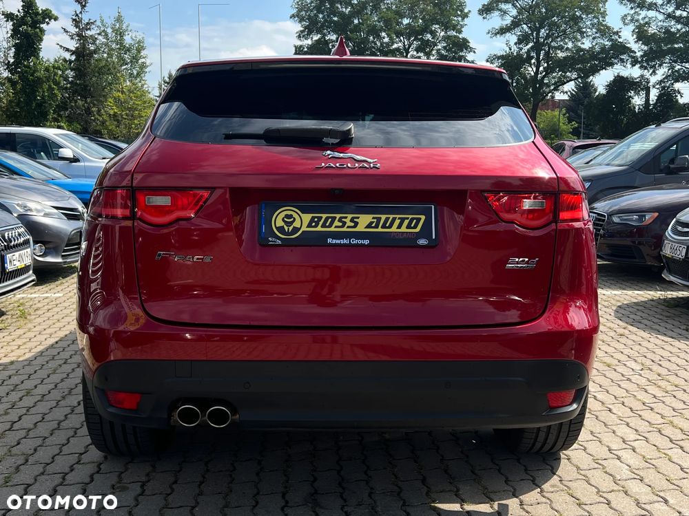 Jaguar F-Pace - 8